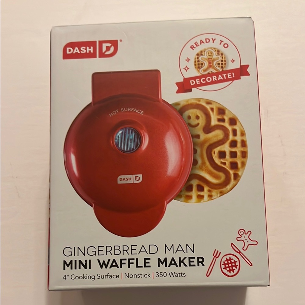 New Dash Mini Waffle Maker Gingerbread Man